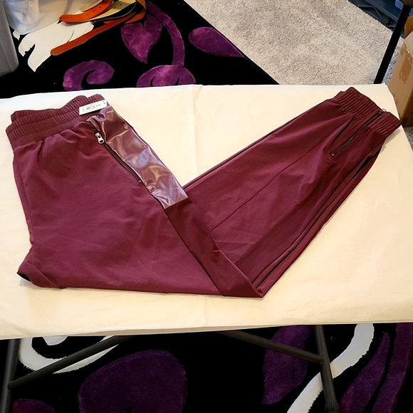 NWT Women's Victoria's Secret Sports Joggers Size XS - Picture 1 of 7